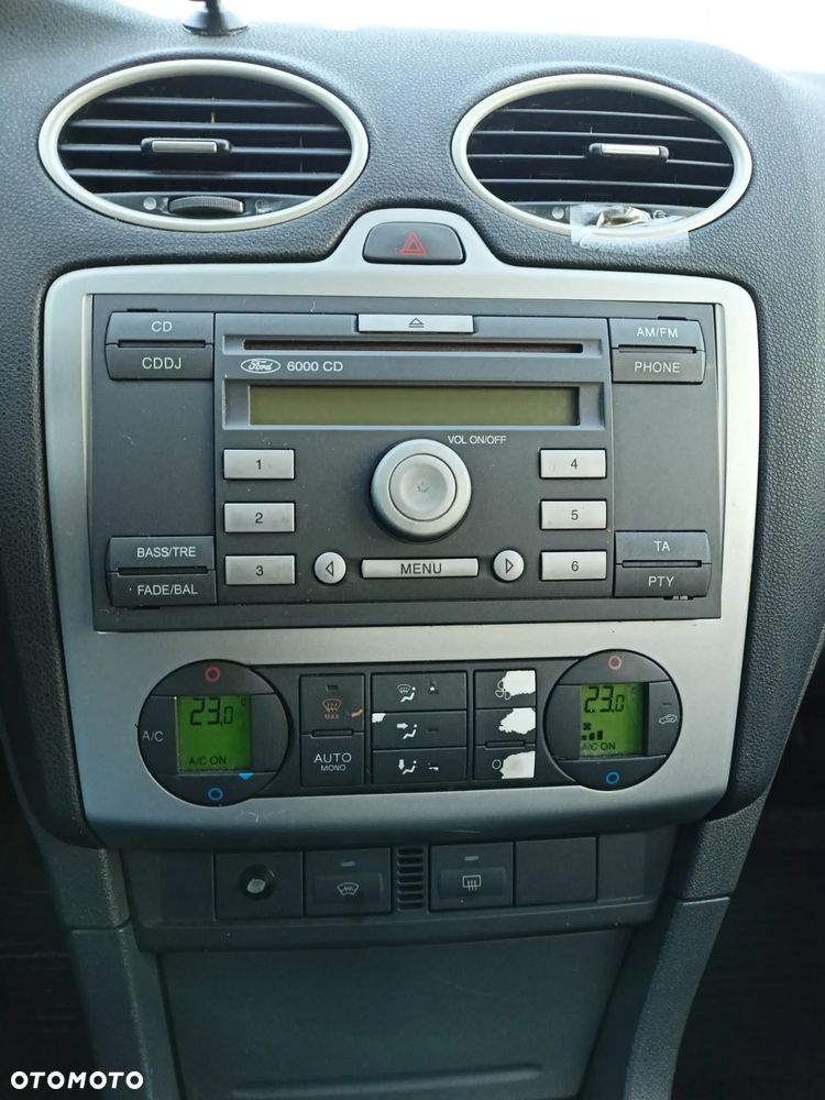 Ford Focus - 11