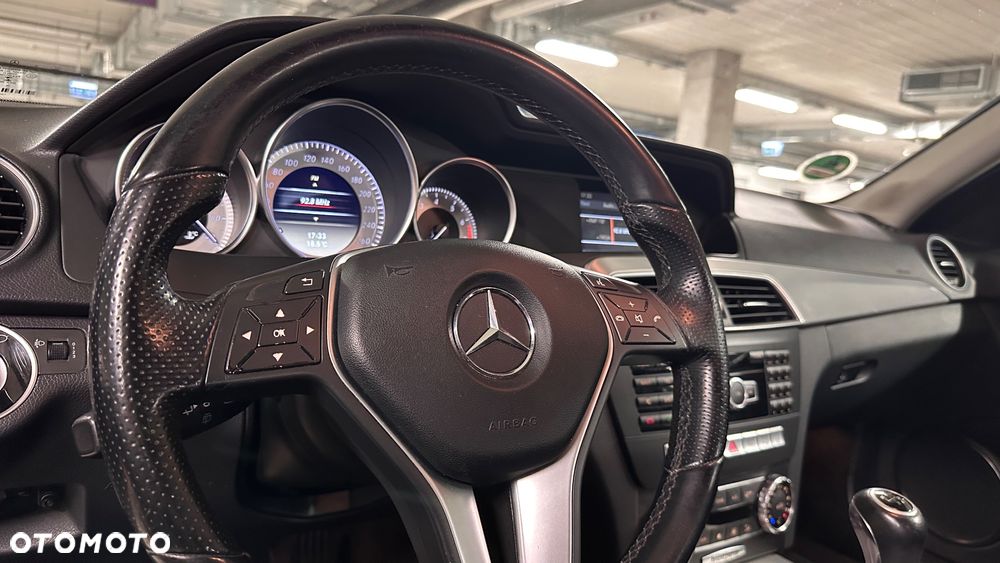 Mercedes-Benz Klasa C 180 BlueEFFICIENCY Avantgarde - 8