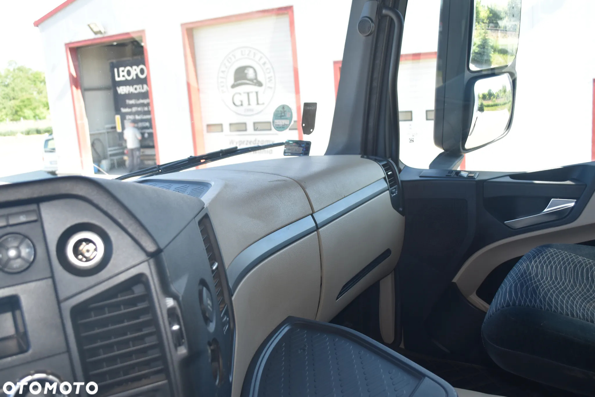 Mercedes-Benz Actros 1842 - 24