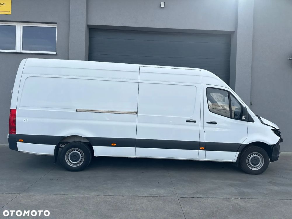 Mercedes-Benz SPRINTER - 8