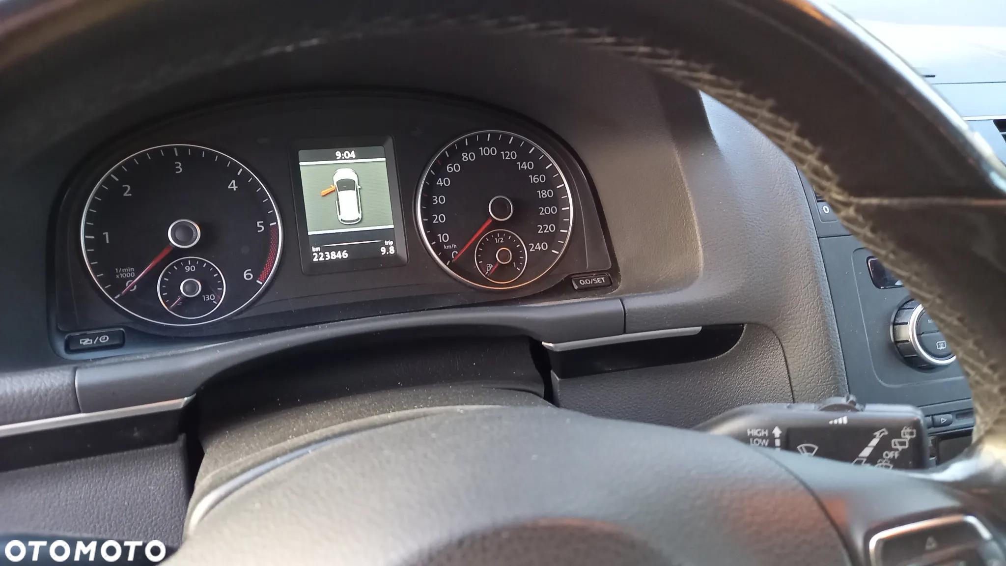Volkswagen Touran 2.0 TDI DPF BlueMotion Technology DSG Highline - 7