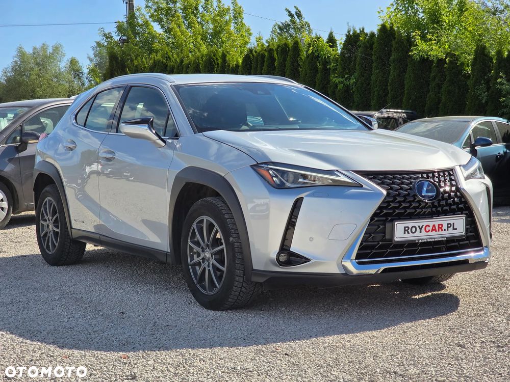 Lexus UX - 4