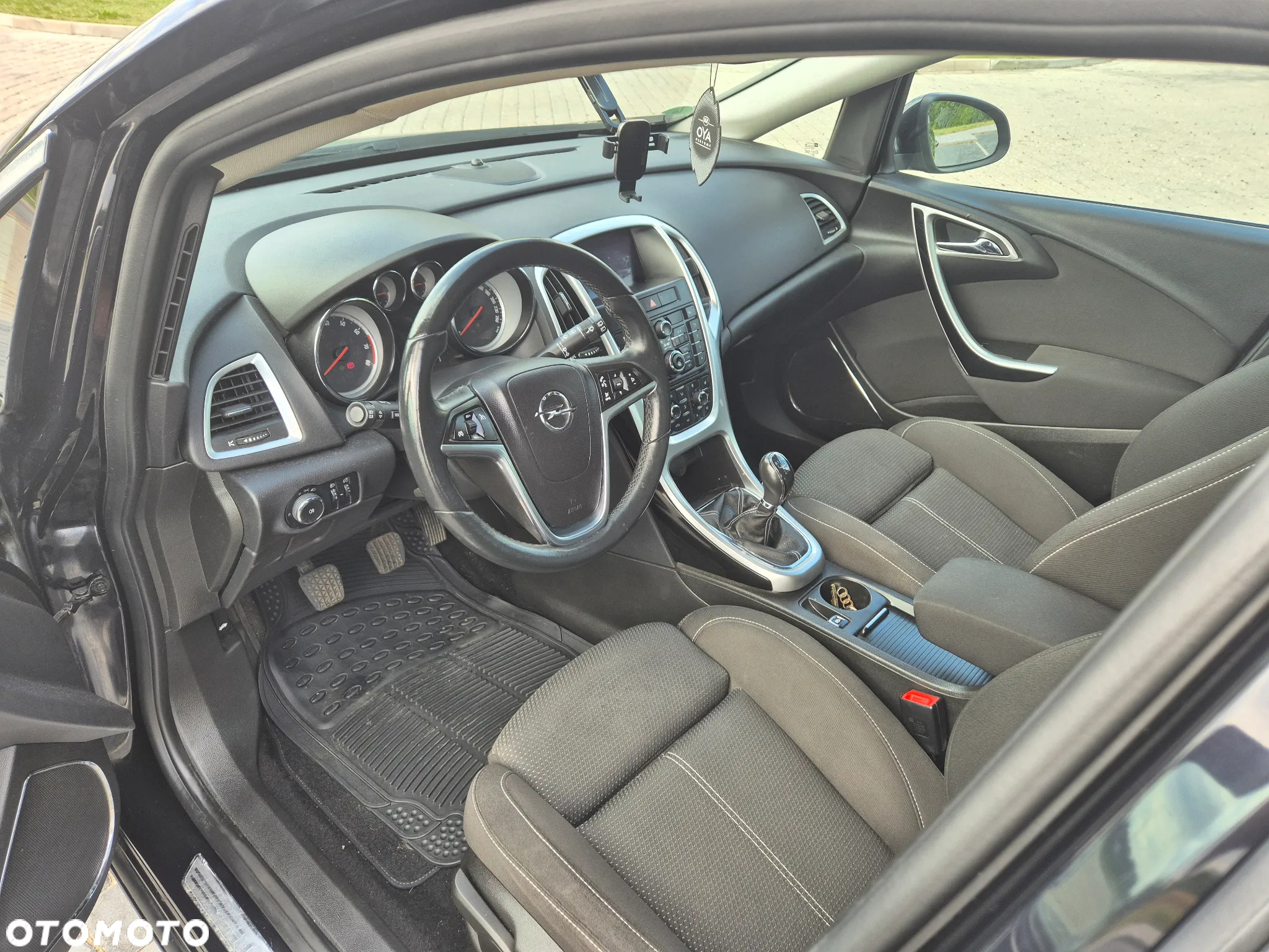 Opel Astra IV 1.4 T Cosmo - 16
