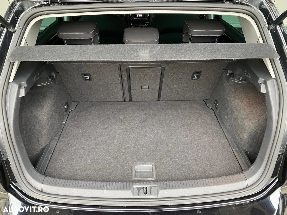 Volkswagen Golf - 13