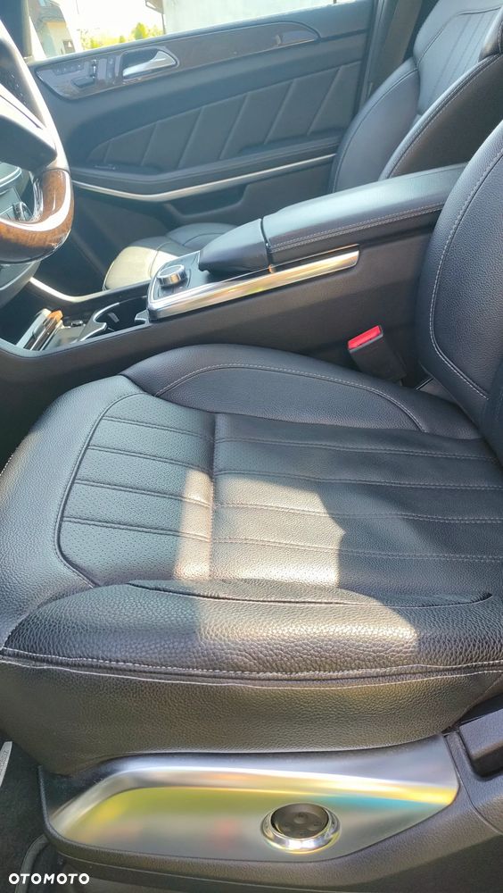 Mercedes-Benz GL 350 BlueTEC 4-Matic - 25