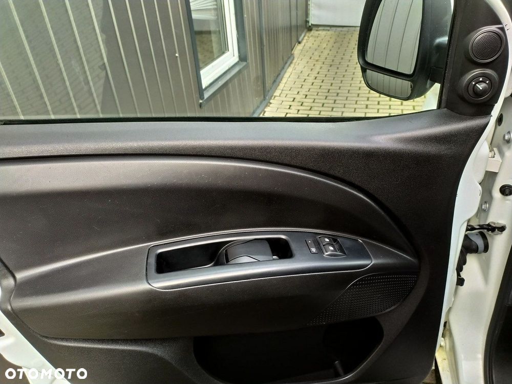 Opel Combo - 15