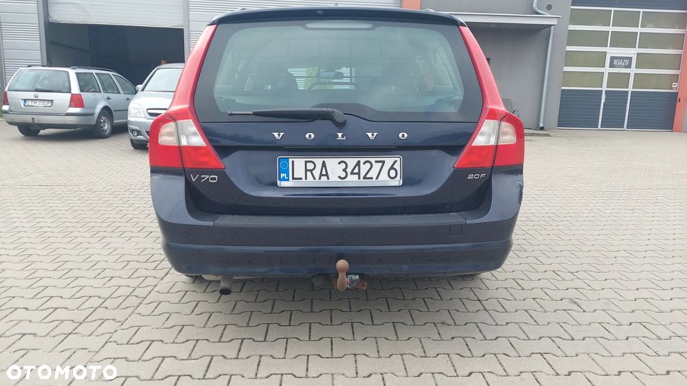 Volvo V70 2.0 Momentum - 12