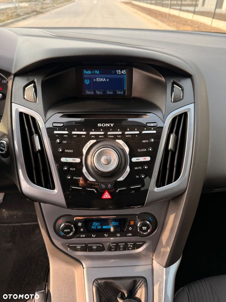 Ford Focus 1.6 EcoBoost Titanium - 27