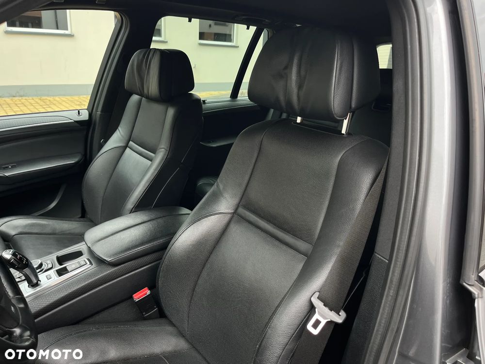 BMW X5 M M50d - 12