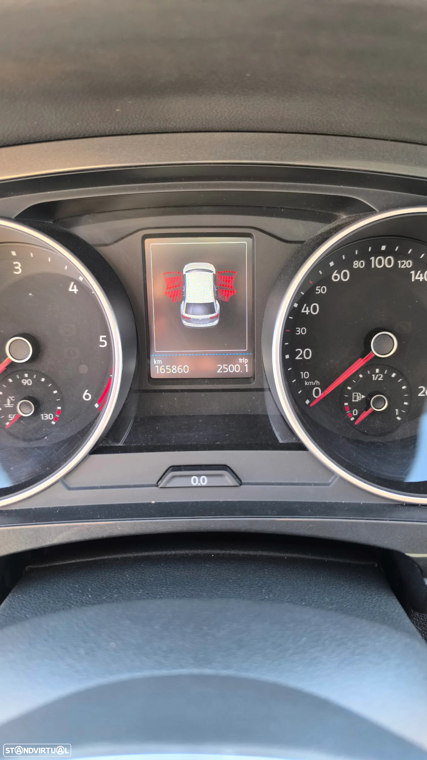 VW Tiguan 2.0 TDI R-Line - 11