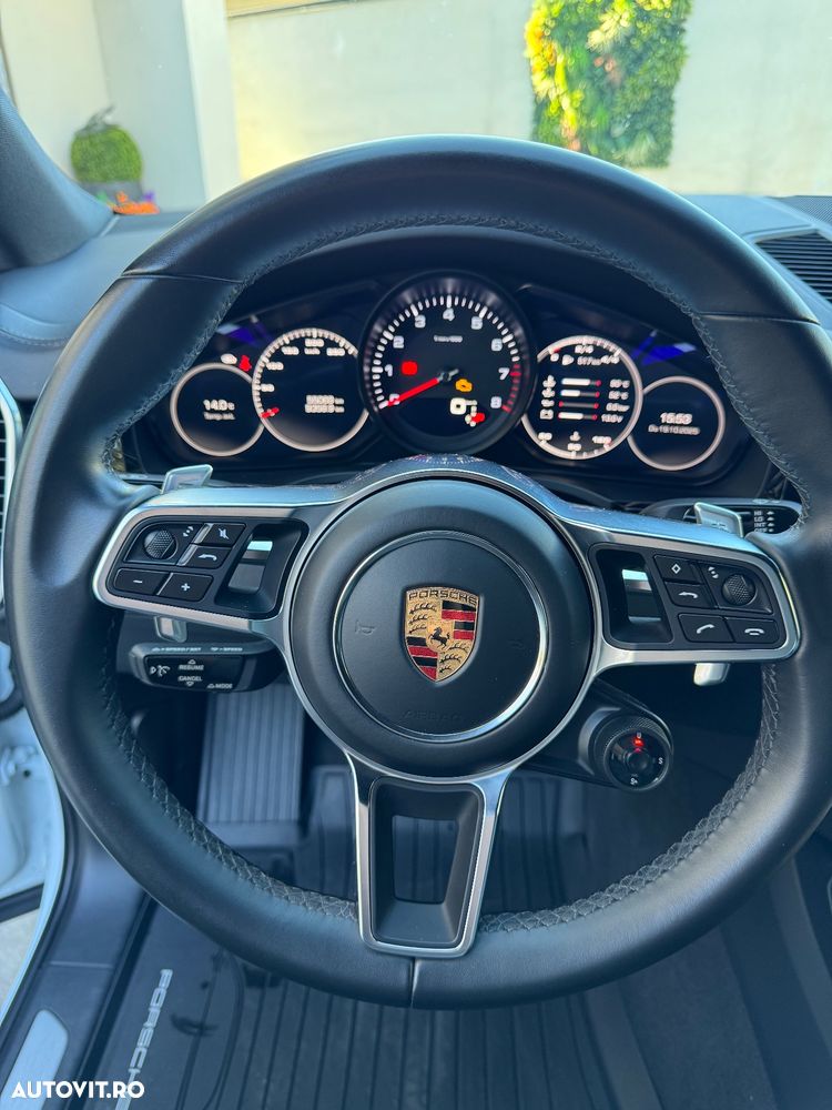 Porsche Cayenne Coupe Standard - 17