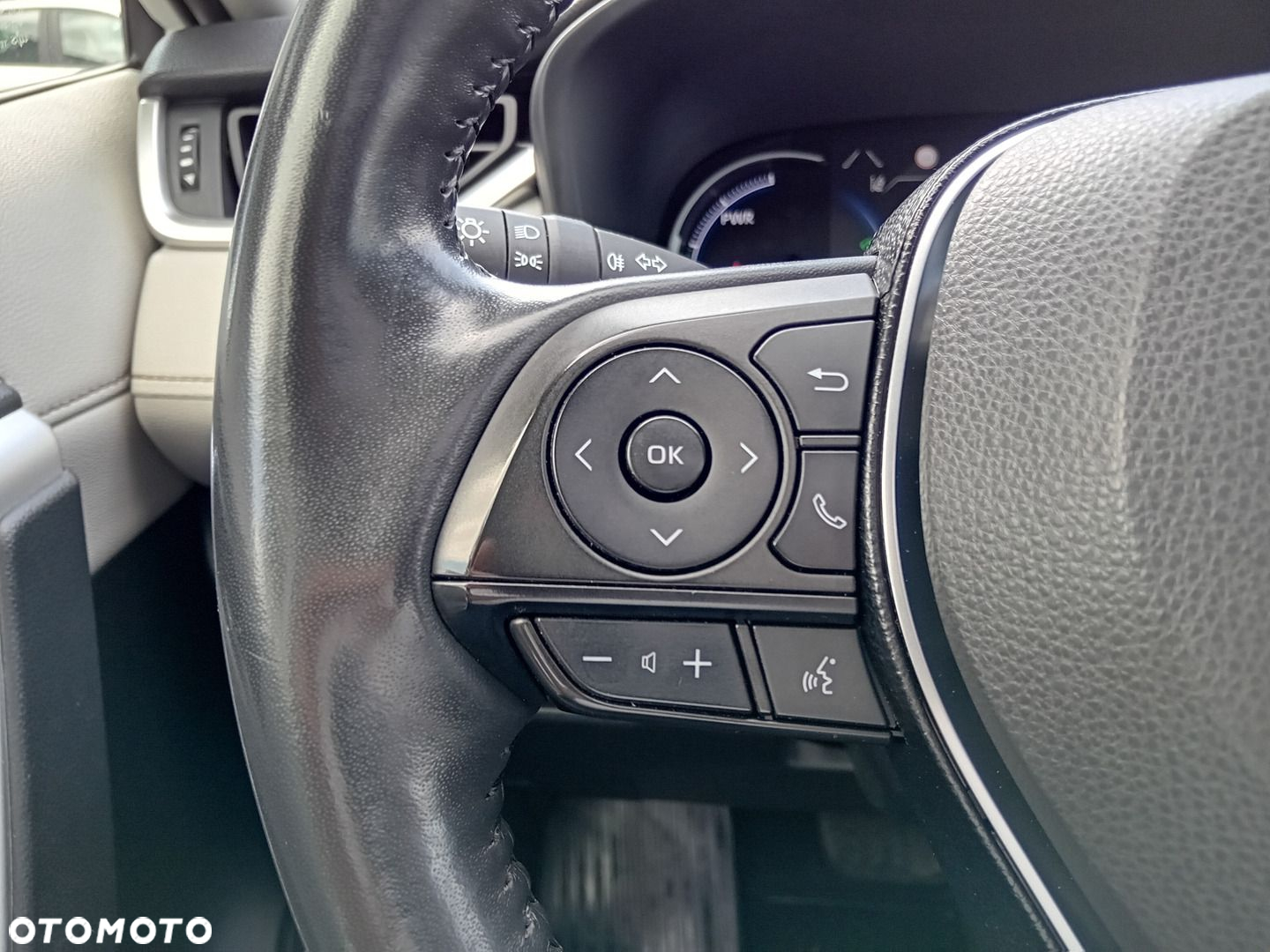Toyota RAV4 - 8