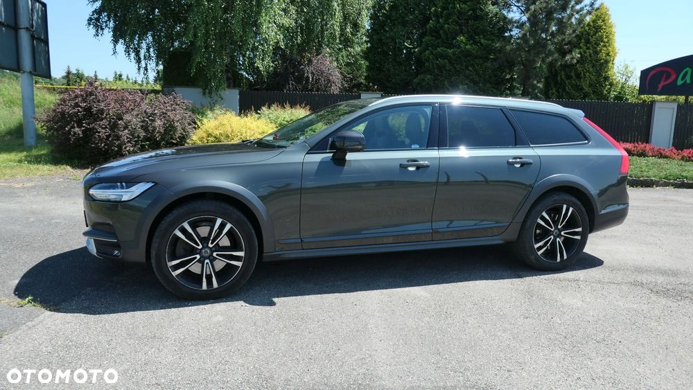 Volvo V90 D5 SCR AWD Momentum Pro - 2