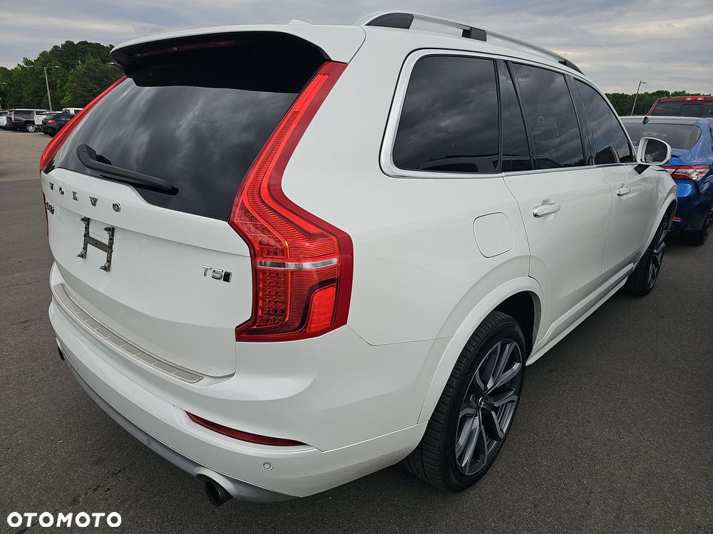 Volvo XC 90 T5 AWD Momentum - 4