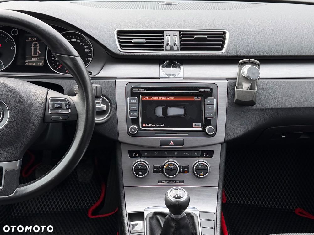 Volkswagen Passat 1.8 TSI Exclusive - 28