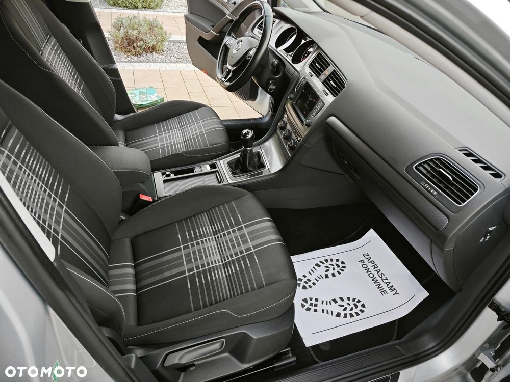 Volkswagen Golf 1.6 TDI BlueMotion Technology Lounge - 16