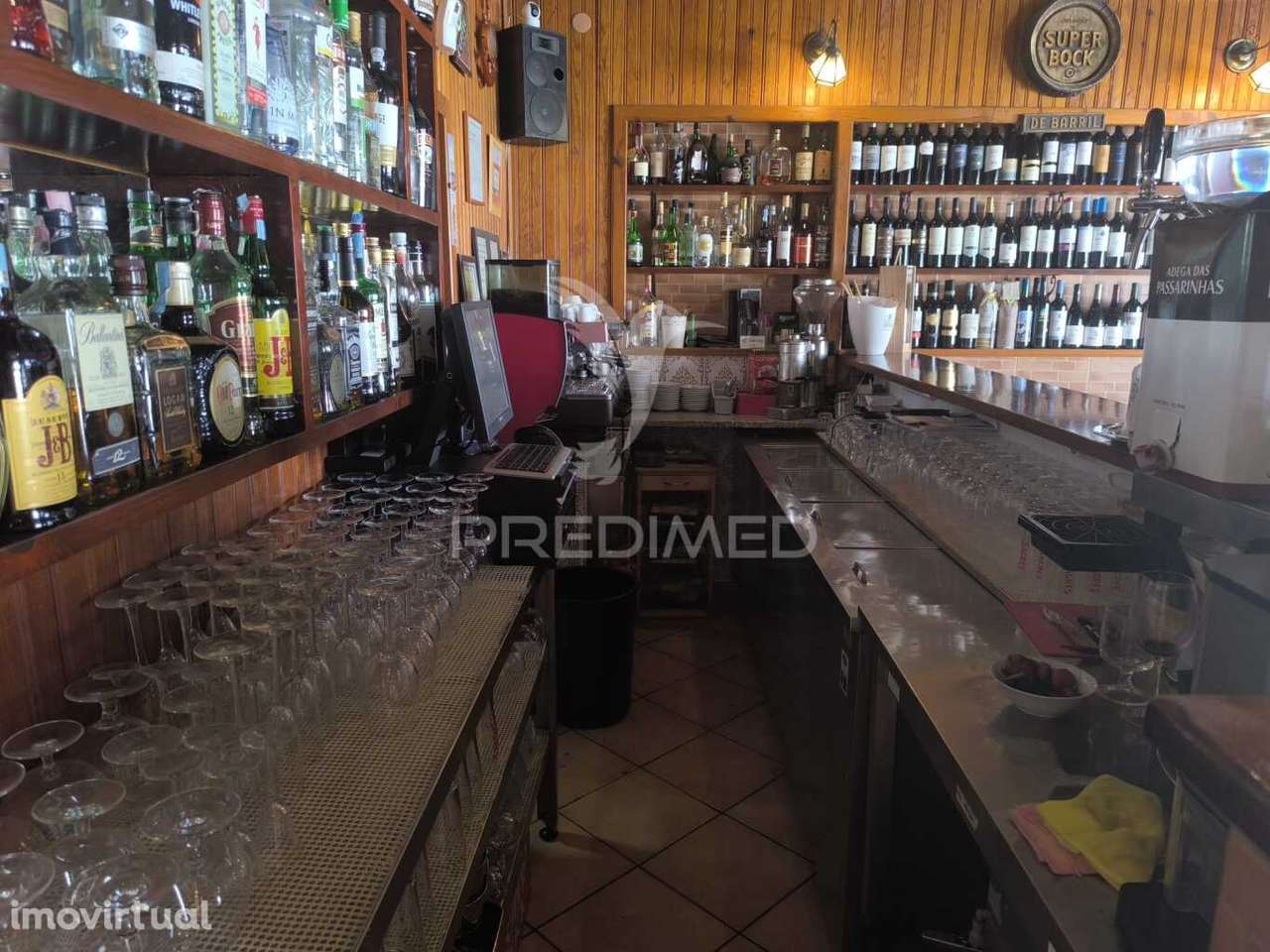 Restaurante totalmente mobilado e equipado, com habitação no 1º pis... - Grande imagem: 4/21