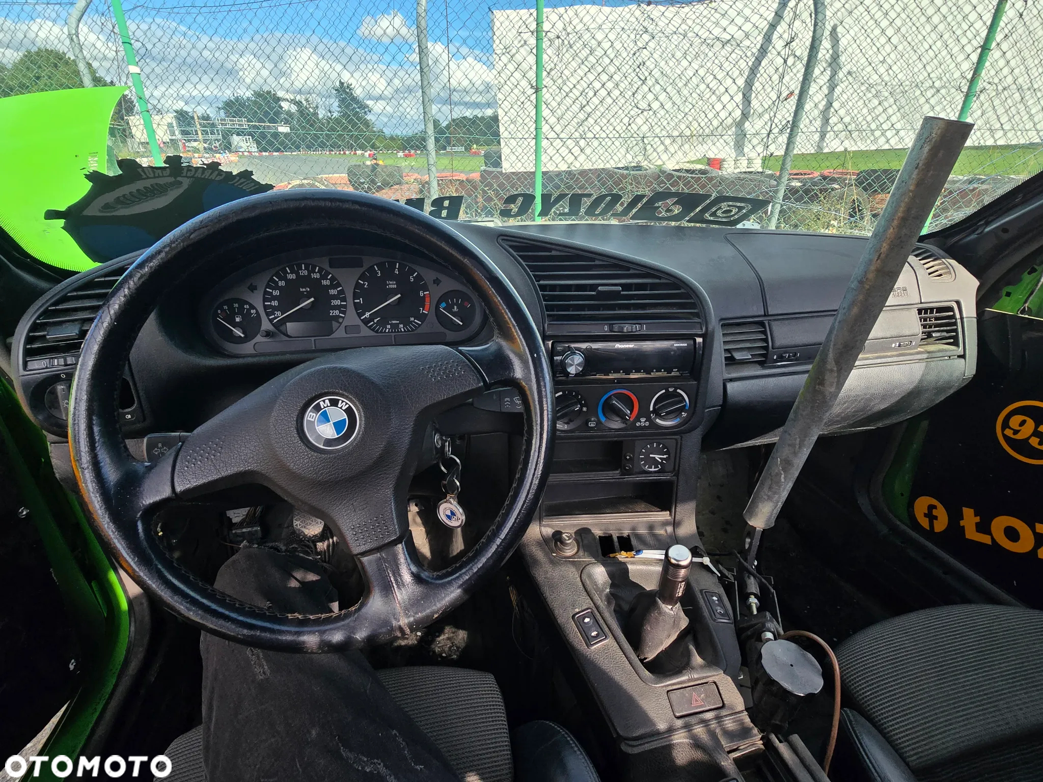 BMW Seria 3 323i - 11