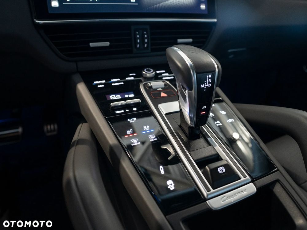 Porsche Cayenne - 29