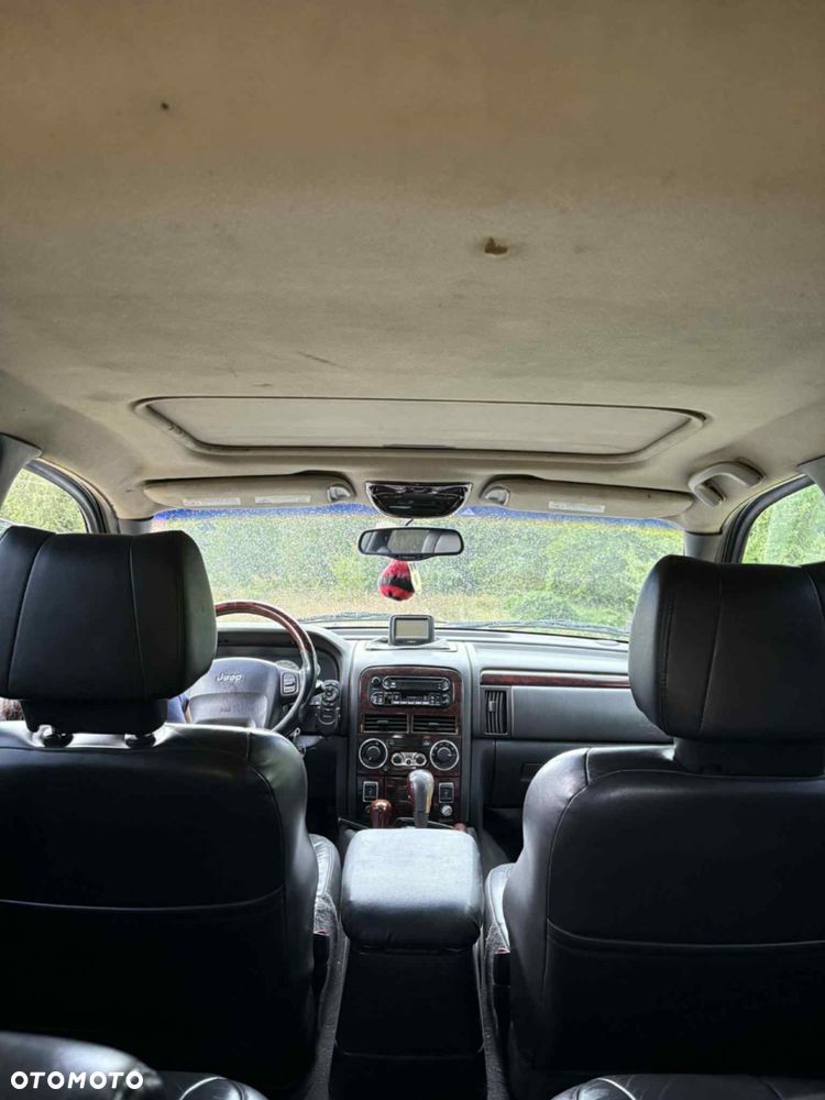 Jeep Cherokee - 8
