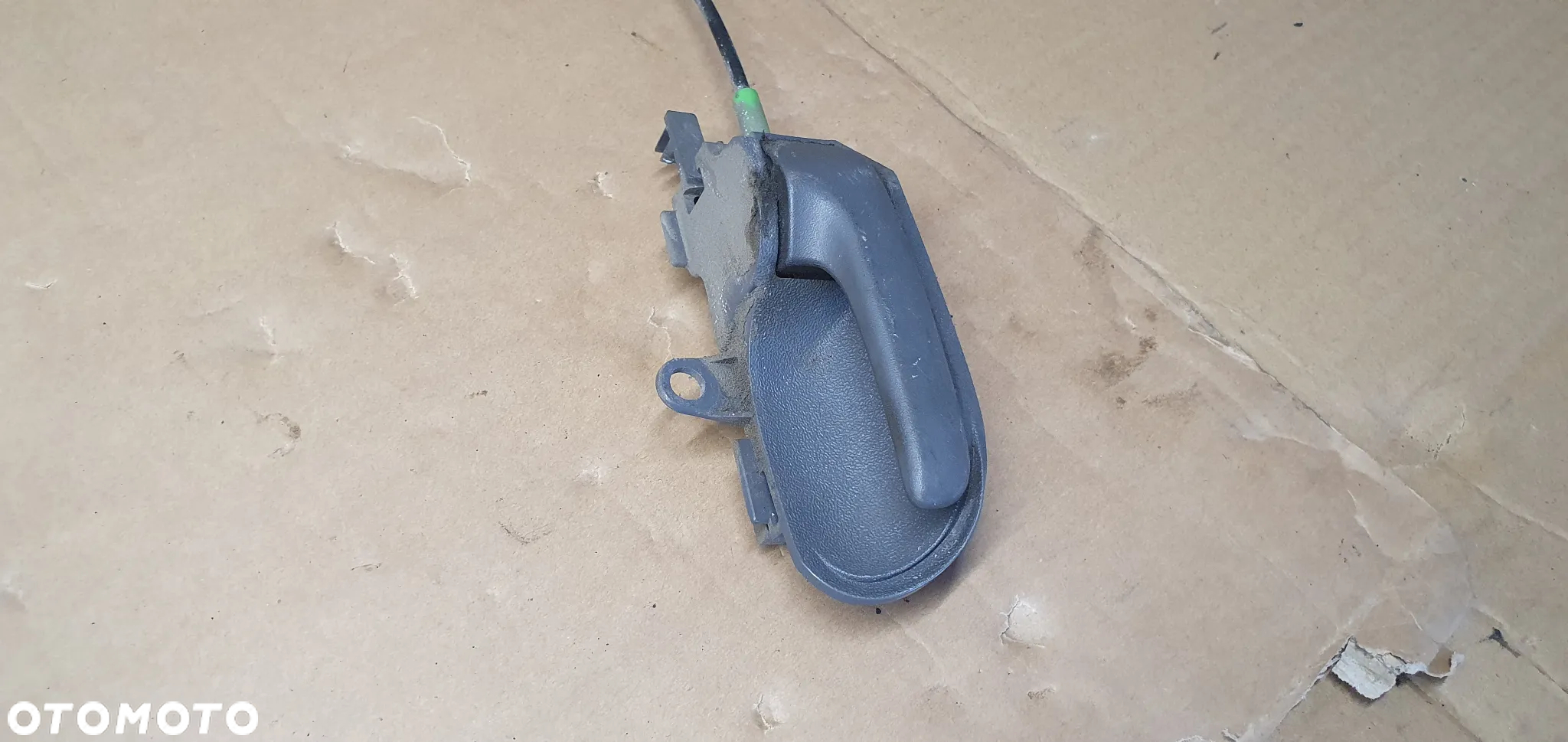 Zamek prawy tył tylny prawy Toyota Aygo 2PIN - 4