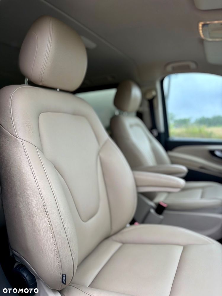 Mercedes-Benz Klasa V 300 d lang 9G-TRONIC Edition 2020 - 31