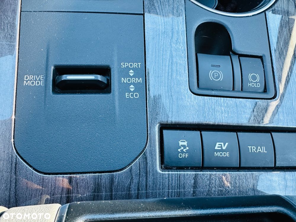 Toyota Highlander 2.5 Hybrid Executive - 21