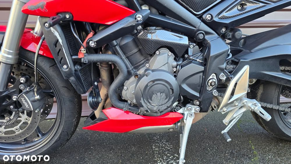 Triumph Street Triple - 18