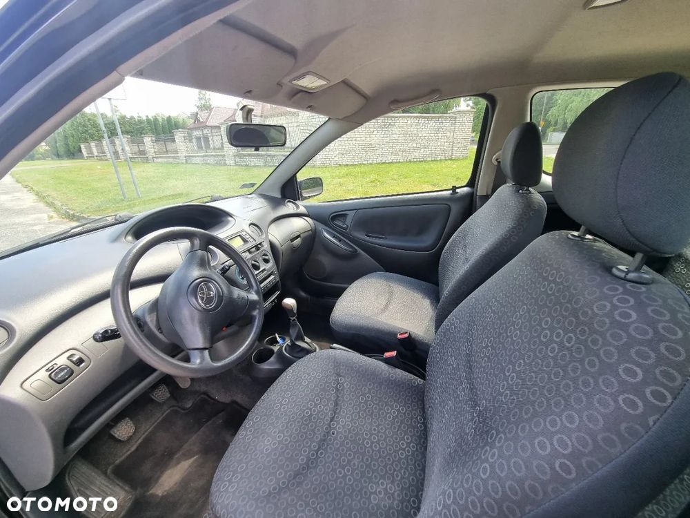 Toyota Yaris 1.3 Unlimited - 23
