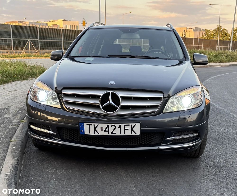 Mercedes-Benz Klasa C 200 CGI Automatik BlueEFFICIENCY Avantgarde - 40