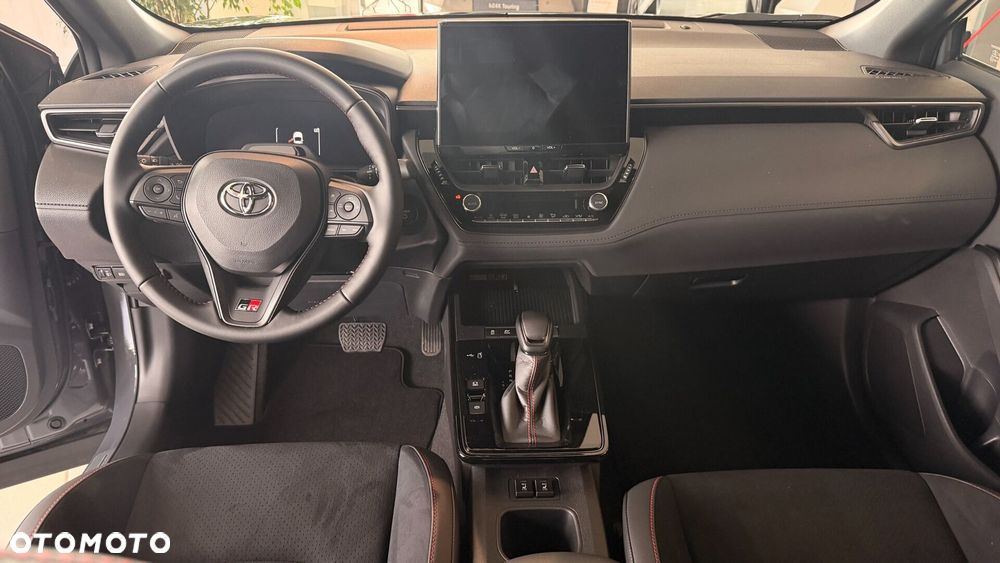 Toyota Corolla Cross - 11