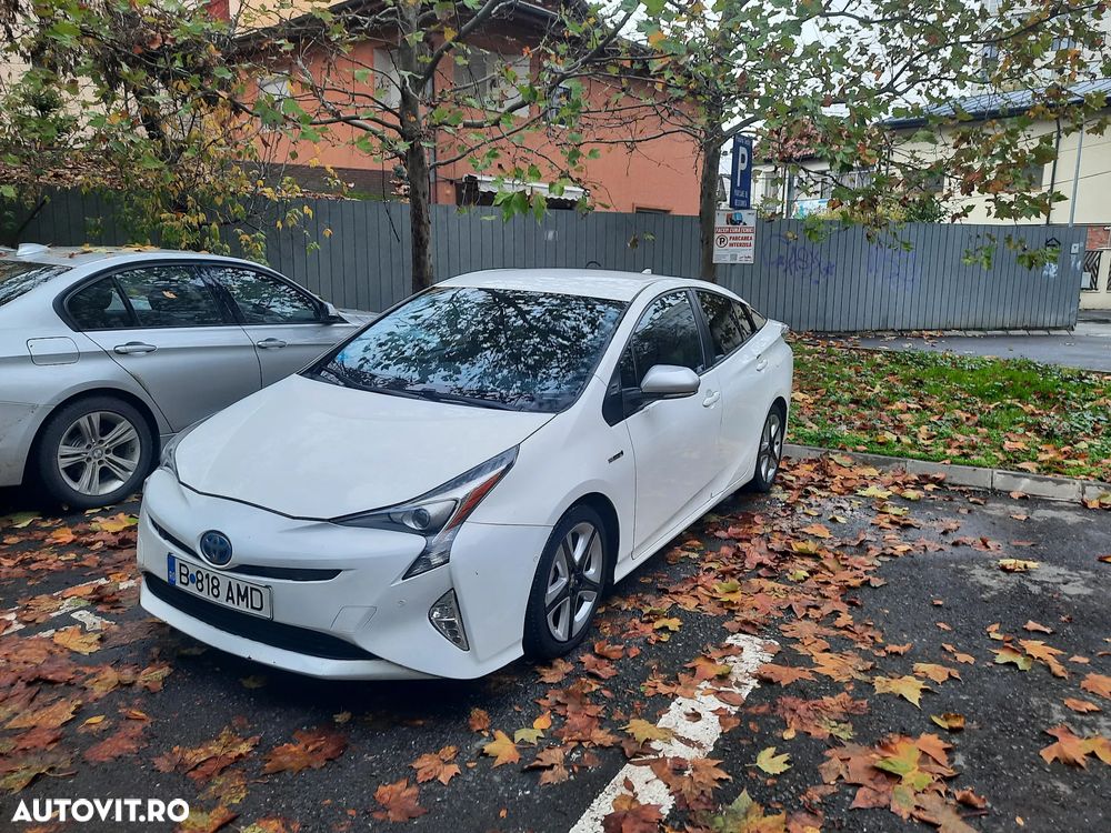 Toyota Prius - 4