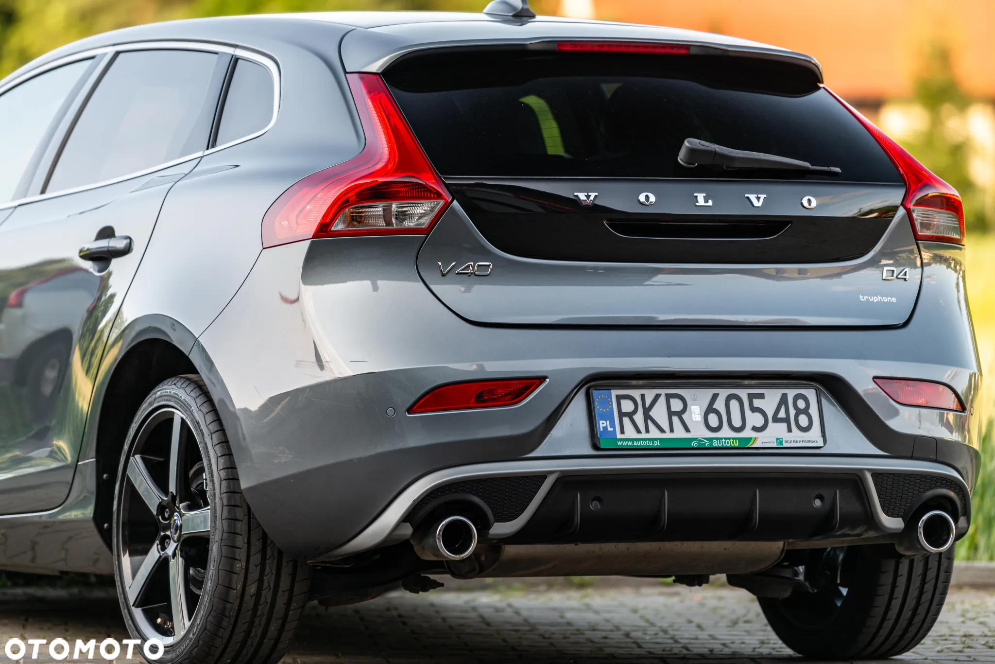 Volvo V40 D4 Drive-E R-Design Momentum - 6