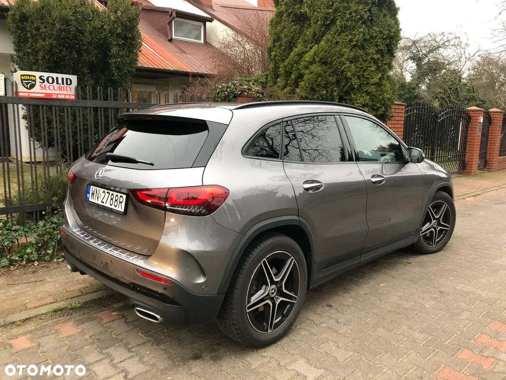 Mercedes-Benz GLA 180 d AMG Line - 5