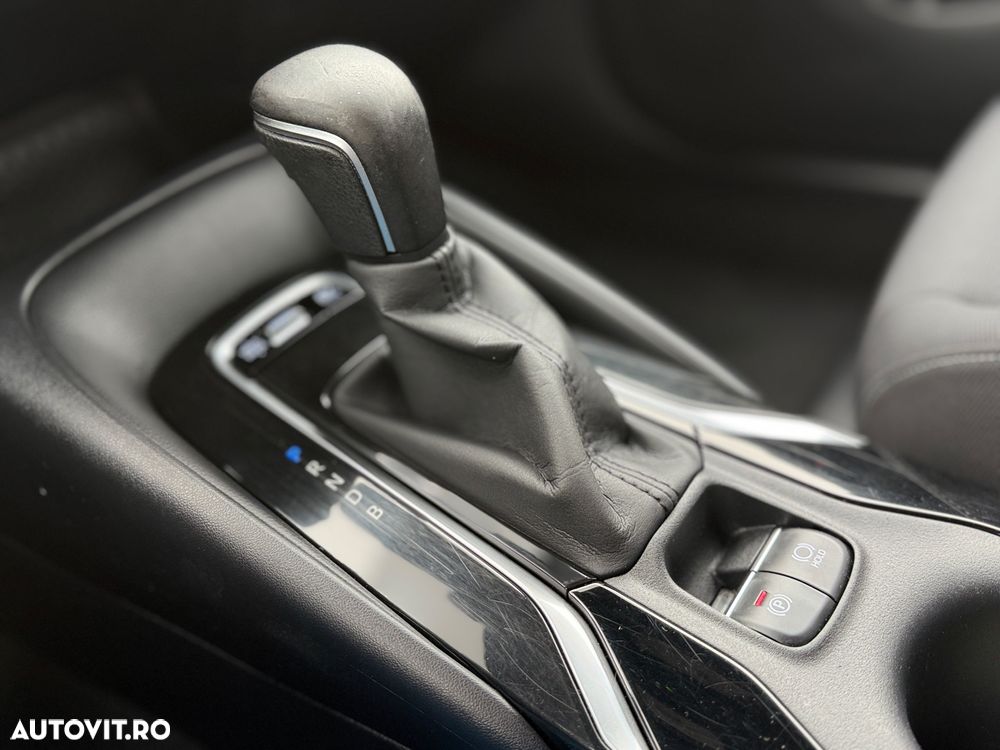 Toyota Corolla 1.8 HSD Dynamic - 11