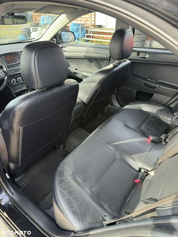 Mitsubishi Lancer - 14