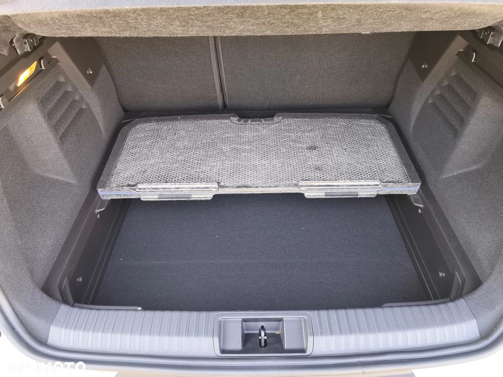 Mitsubishi Grandis - 26