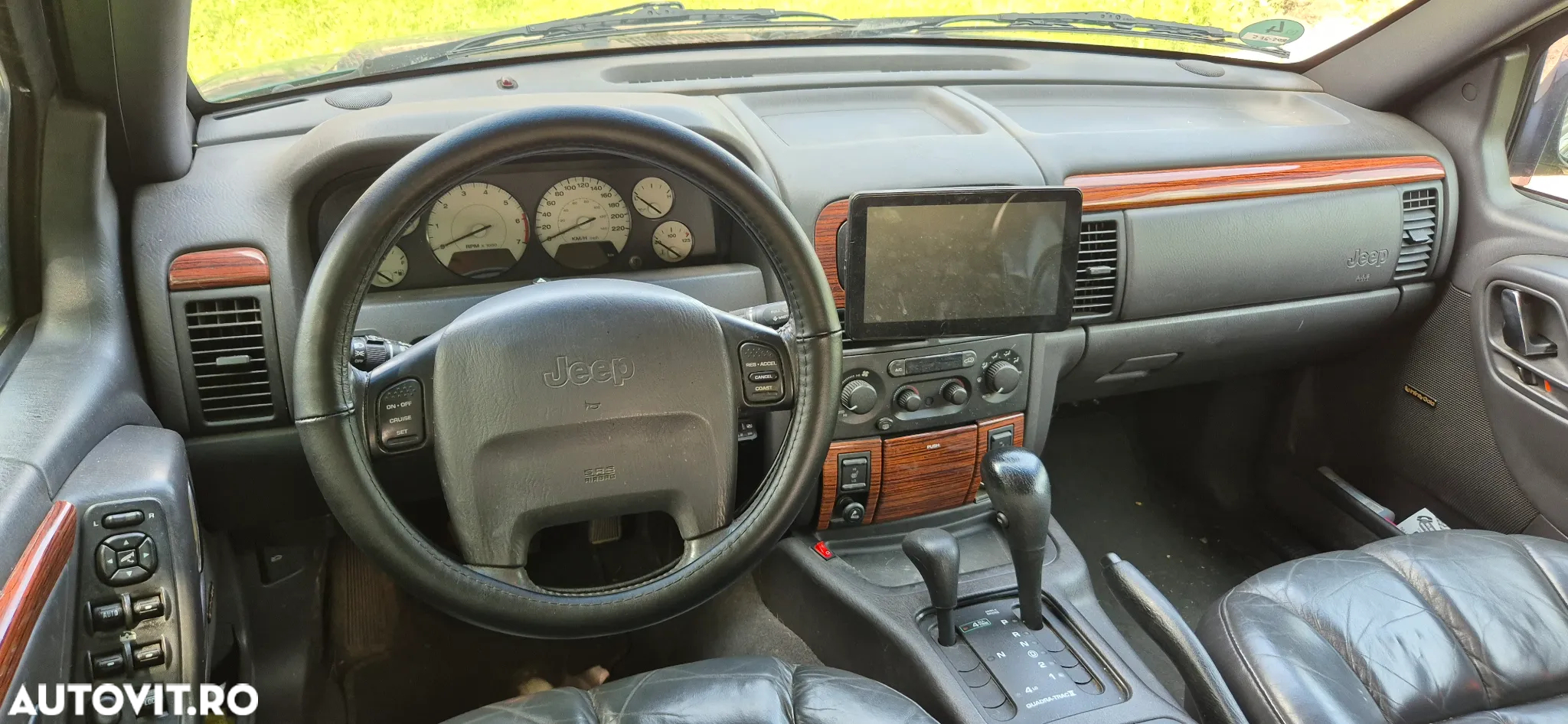 Jeep Grand Cherokee - 4