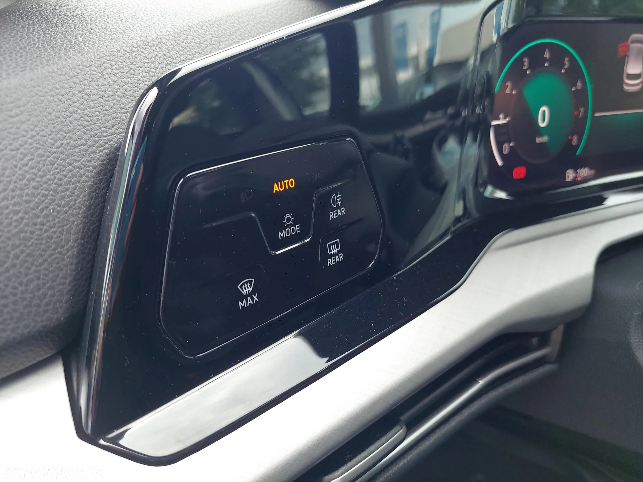 Volkswagen Golf VIII 1.5 TSI EVO Life - 22