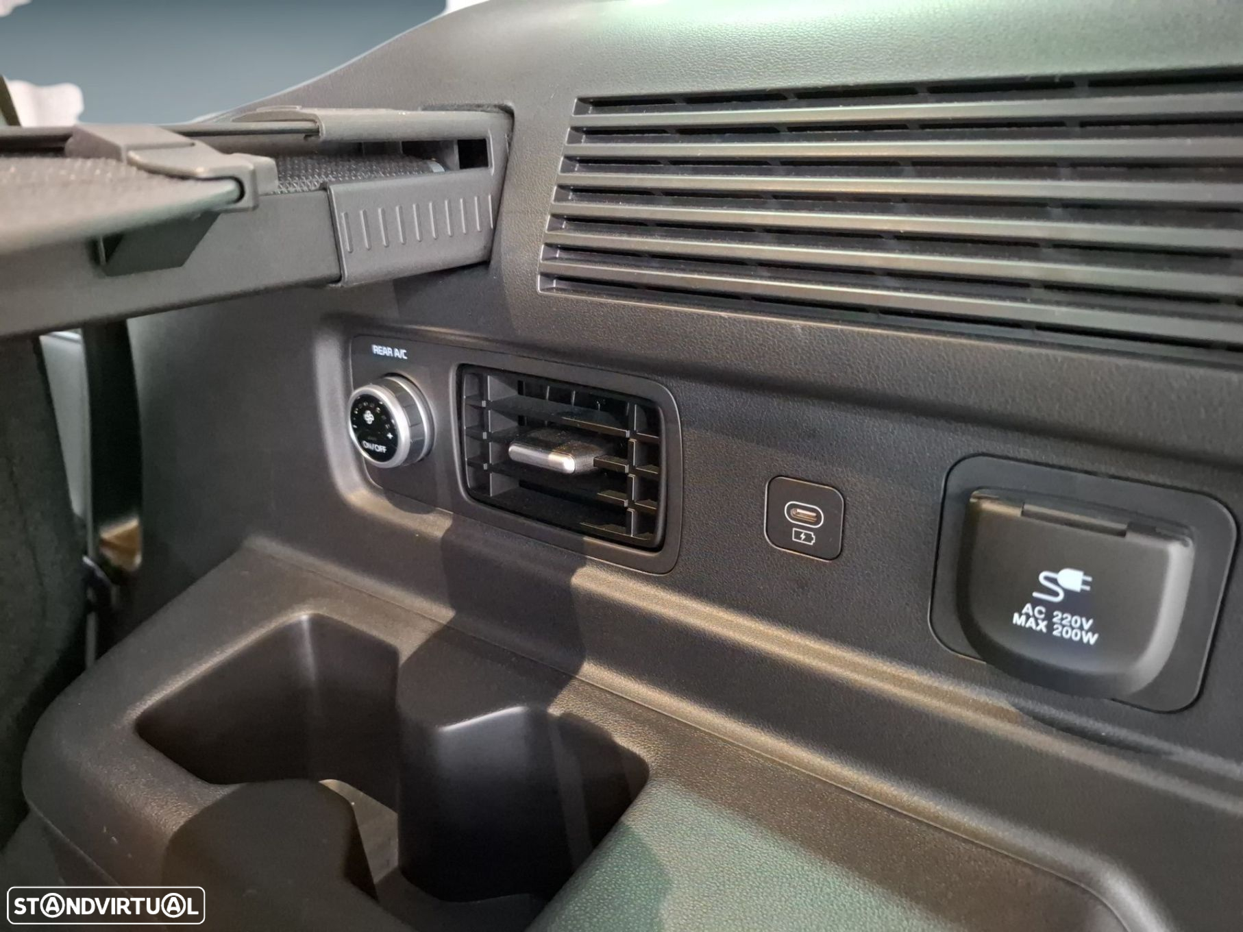 Hyundai Santa Fe 1.6 T-GDI HEV Vanguard - 18
