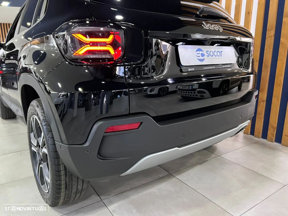 Jeep Avenger 1.2 e-Hybrid Summit DCT - 11