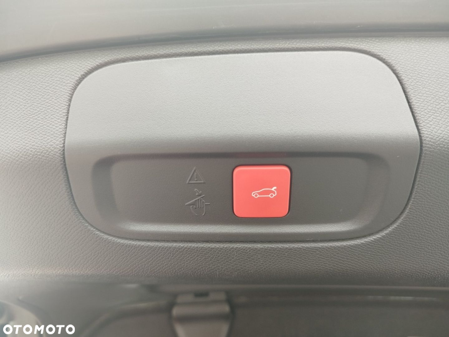 Peugeot 408 - 17