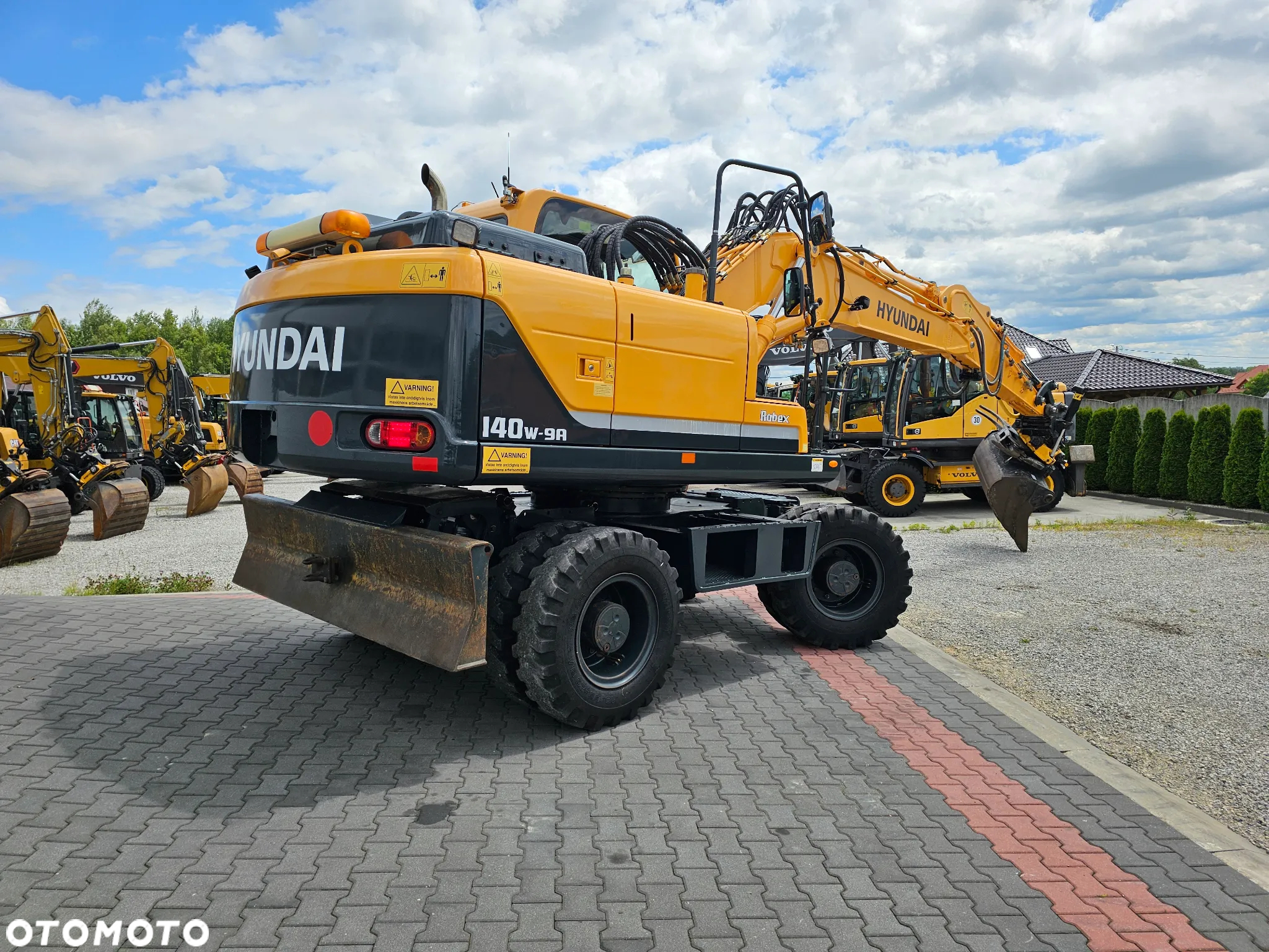 Hyundai 140 W 9 A - 37