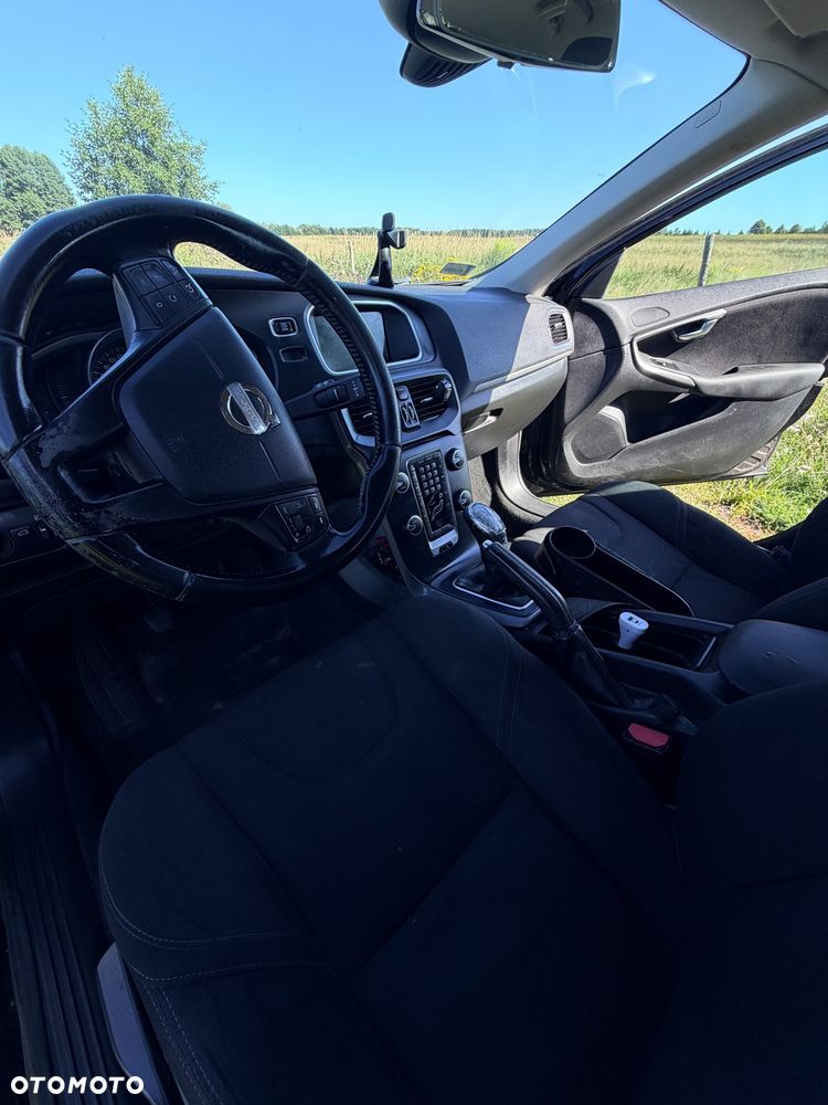Volvo V40 D2 Base - 12