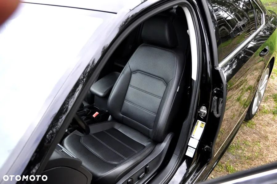 Volkswagen Passat 1.8 TSI BMT Highline DSG - 23