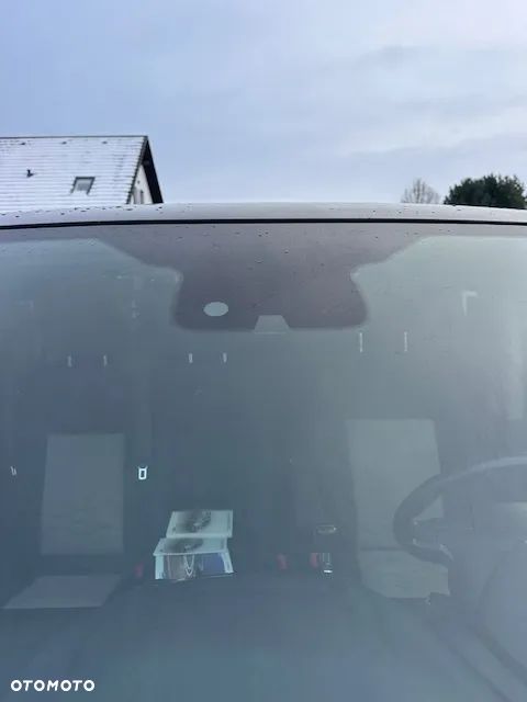 Ford Tourneo Custom - 33