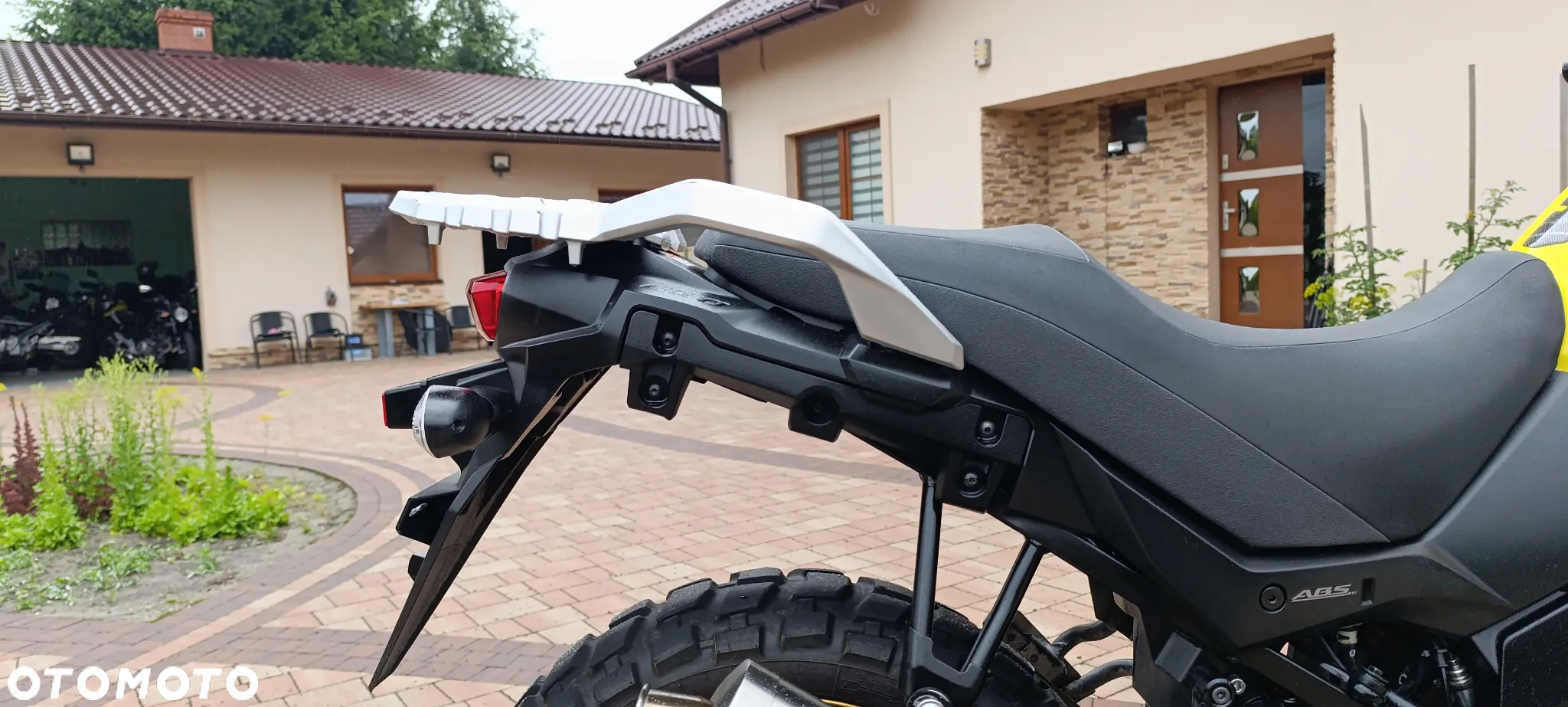 Suzuki V-STROM - 23