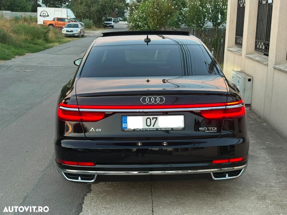 Audi A8 - 4