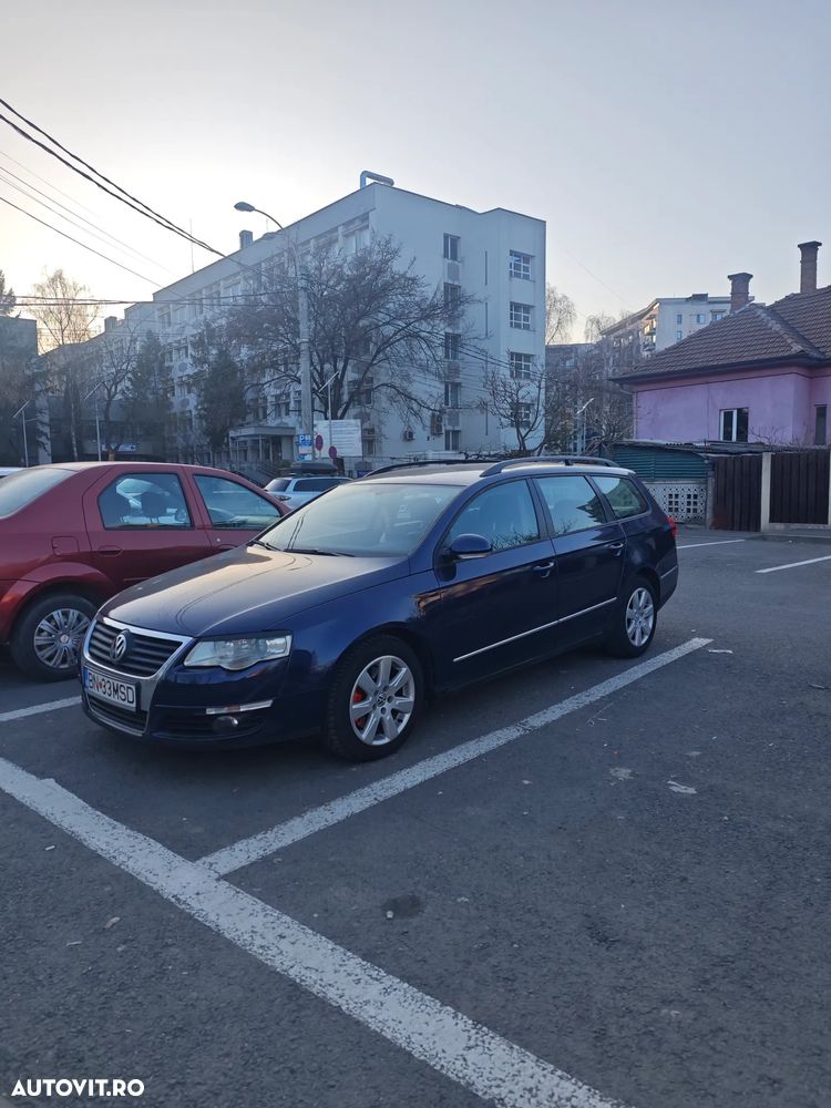 Volkswagen Passat - 1