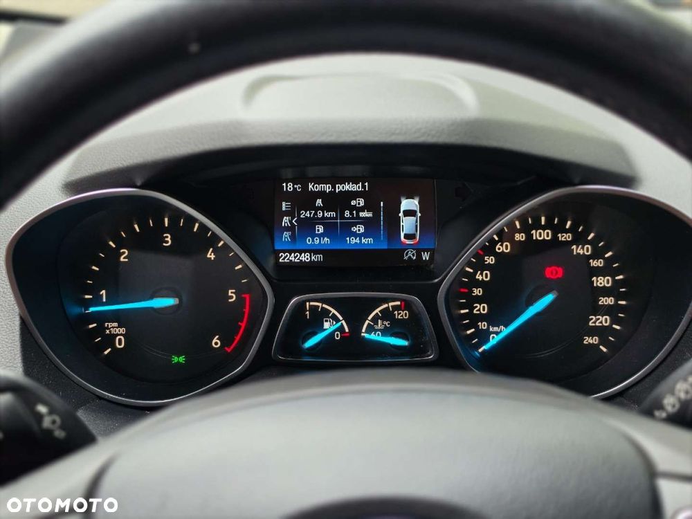 Ford Kuga - 28